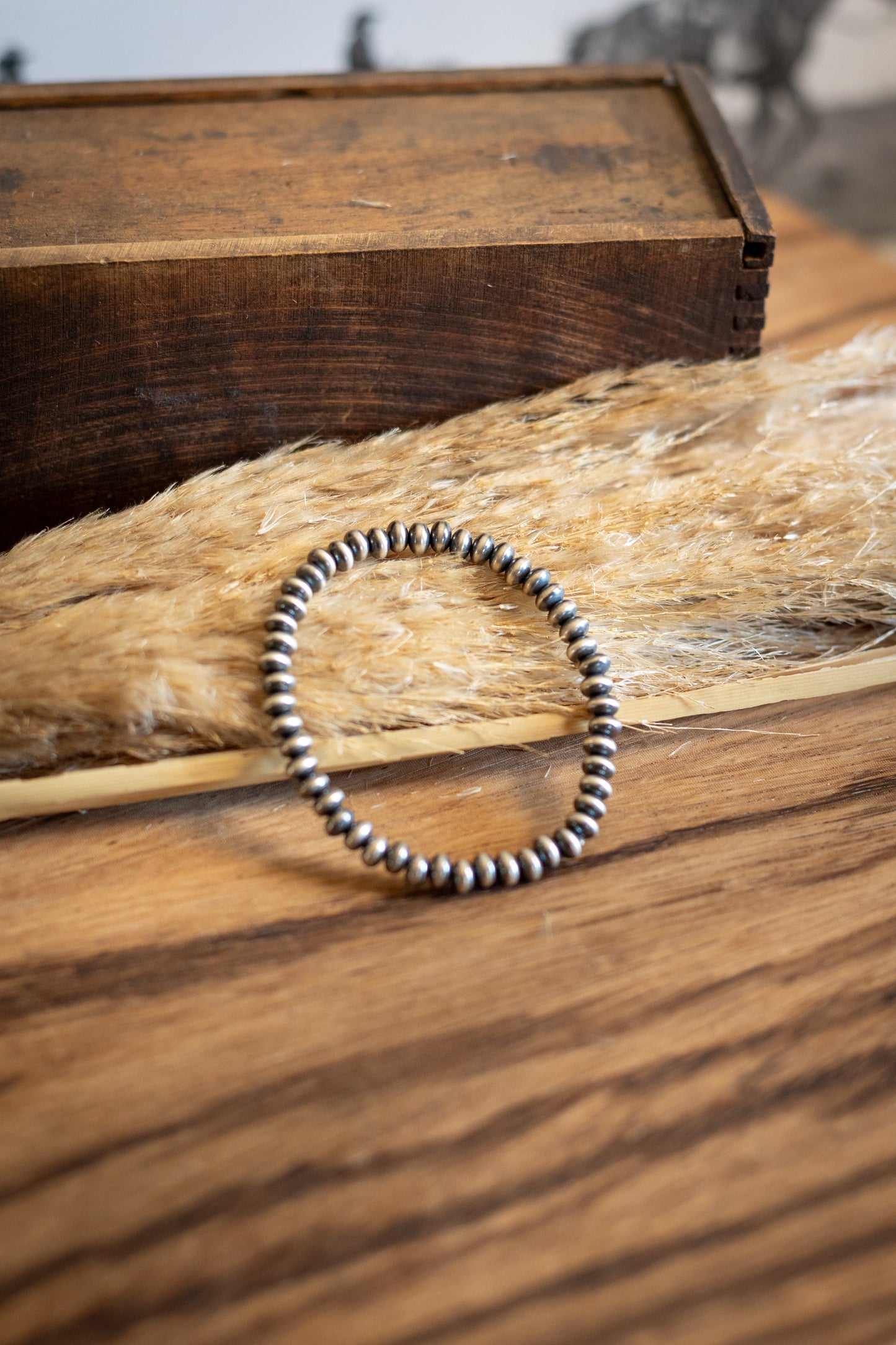 Stretch Saucer Navajo Pearl Bracelets (3mm-9mm)