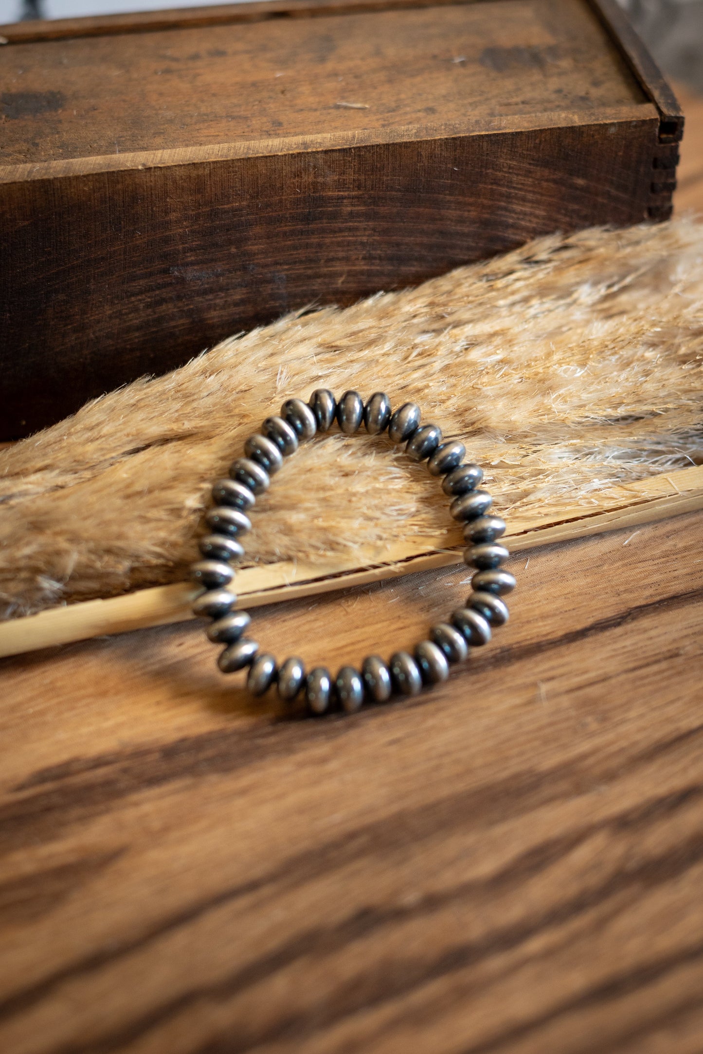 Stretch Saucer Navajo Pearl Bracelets (3mm-9mm)