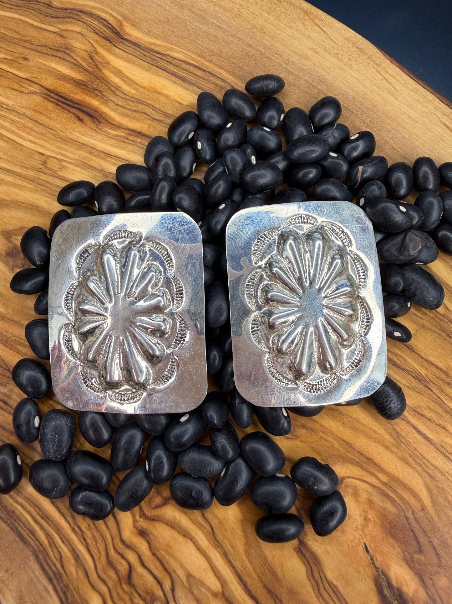 Y Retangle Stamped Concho Earring