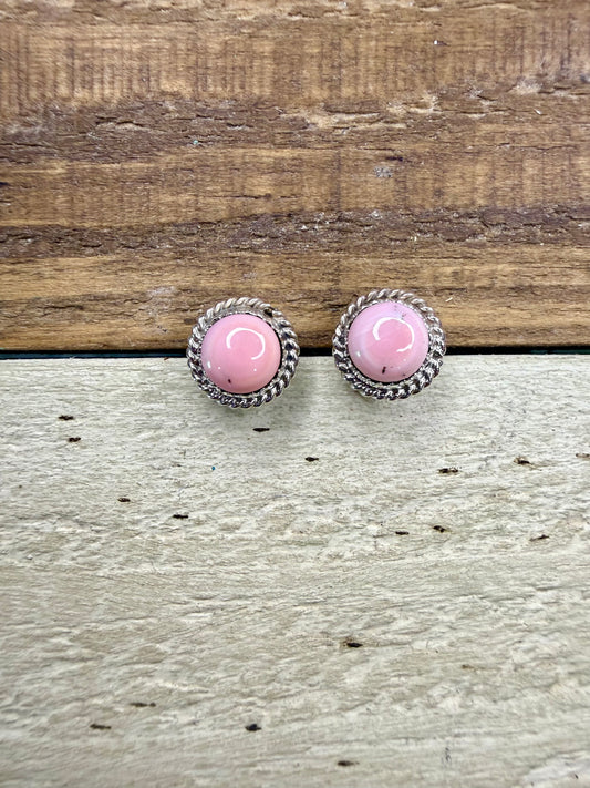 Pink Conch Stud Earrings