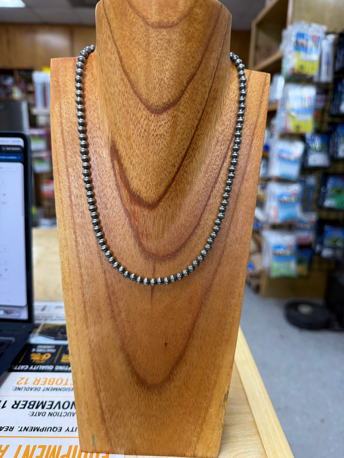 5 mm Navajo Pearl 18"