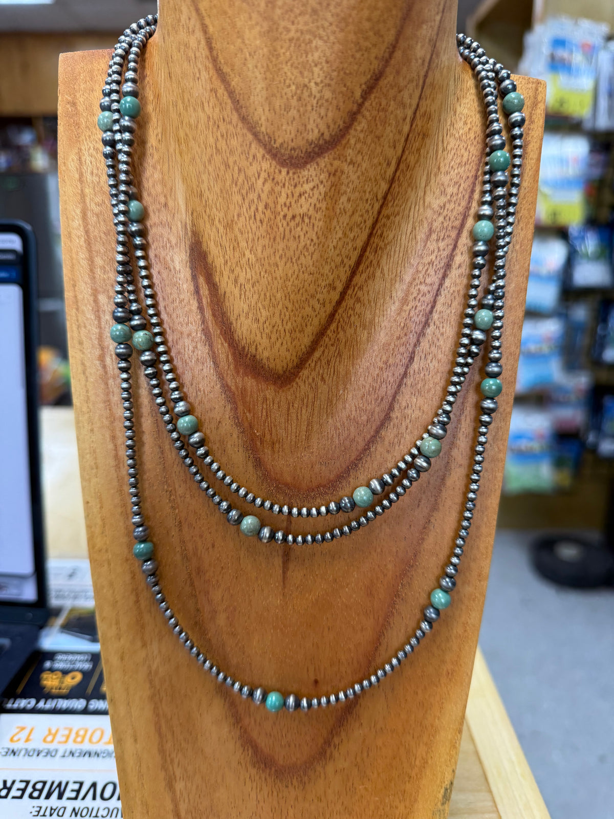 Turquoise Graduated Navajo Pearl